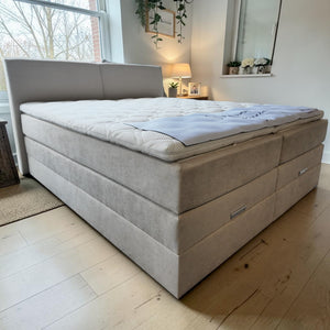 Boxspringbett Pia mit Stauraum - 180 × 200 cm