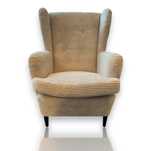 Ohrensessel mit Hocker